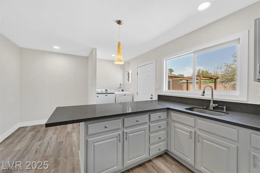 3101 Greenbriar, Las Vegas, NV 89121