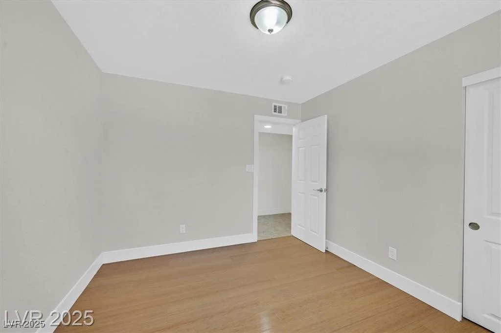 3101 Greenbriar, Las Vegas, NV 89121