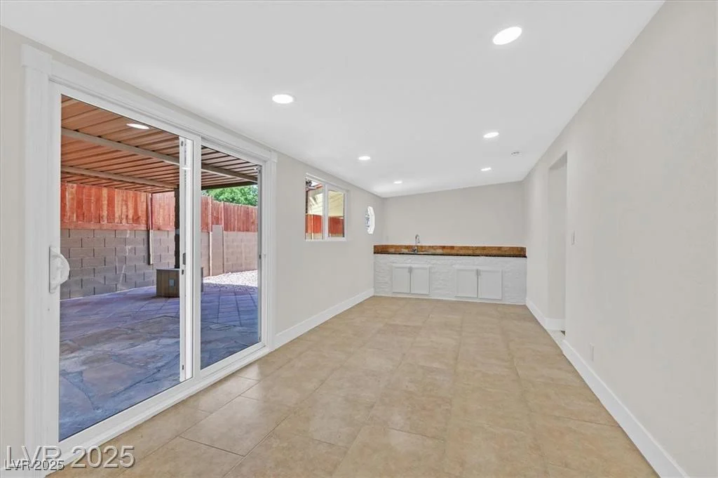 3101 Greenbriar, Las Vegas, NV 89121