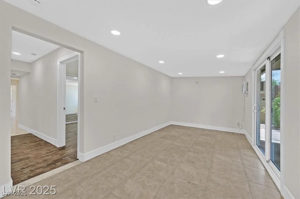 3101 Greenbriar, Las Vegas, NV 89121
