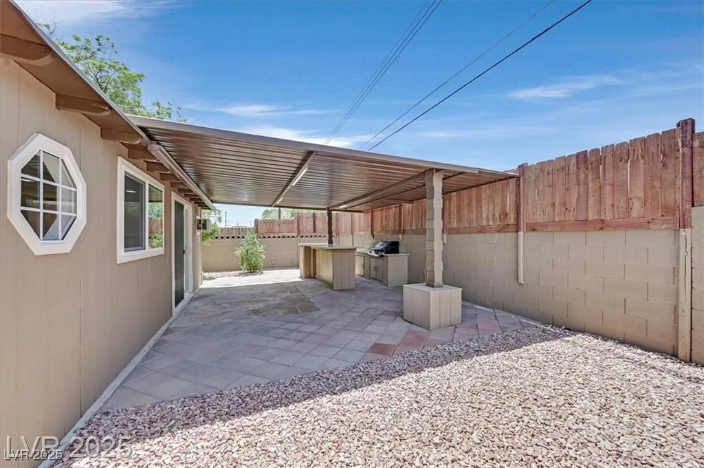 3101 Greenbriar, Las Vegas, NV 89121