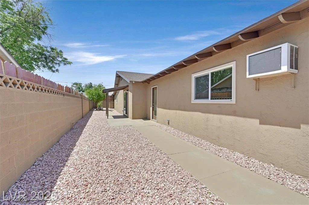 3101 Greenbriar, Las Vegas, NV 89121