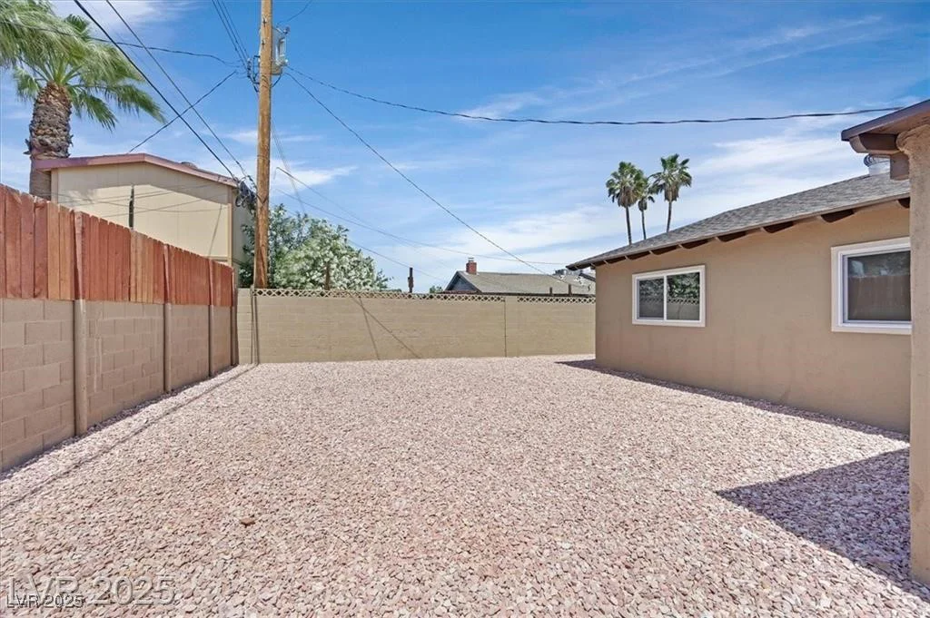 3101 Greenbriar, Las Vegas, NV 89121