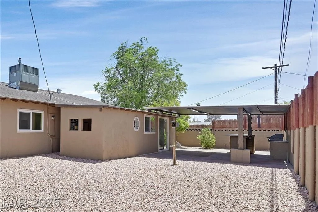 3101 Greenbriar, Las Vegas, NV 89121