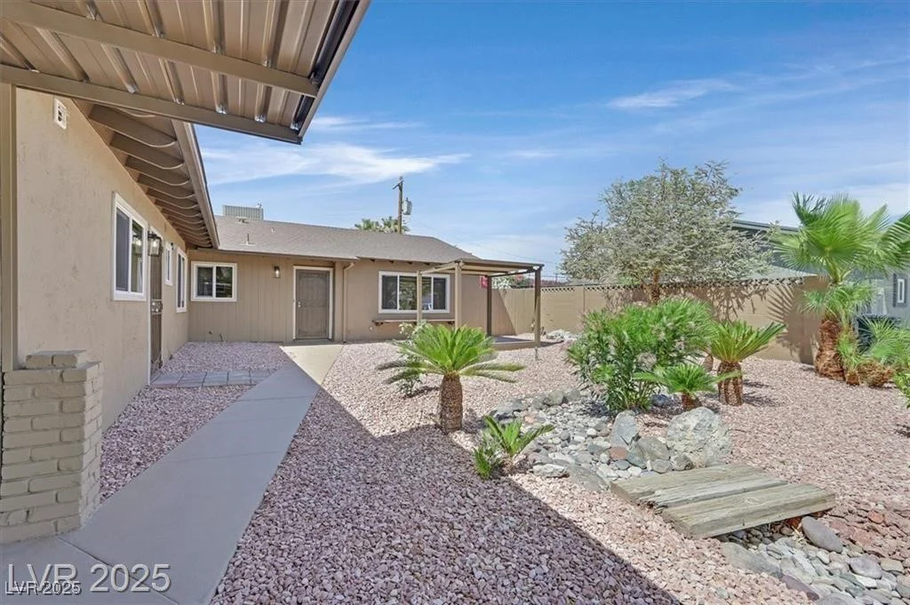 3101 Greenbriar, Las Vegas, NV 89121