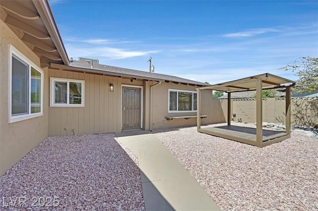 3101 Greenbriar, Las Vegas, NV 89121