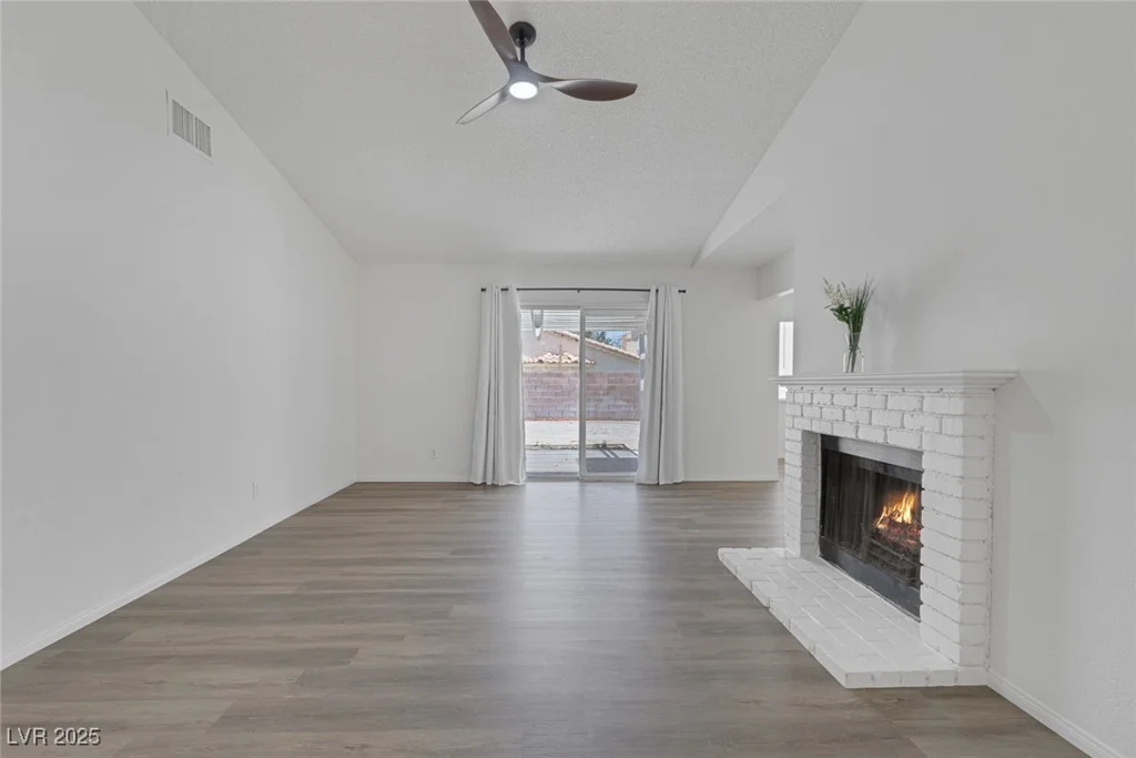 6112 Blossom Knoll, Las Vegas, NV 89108