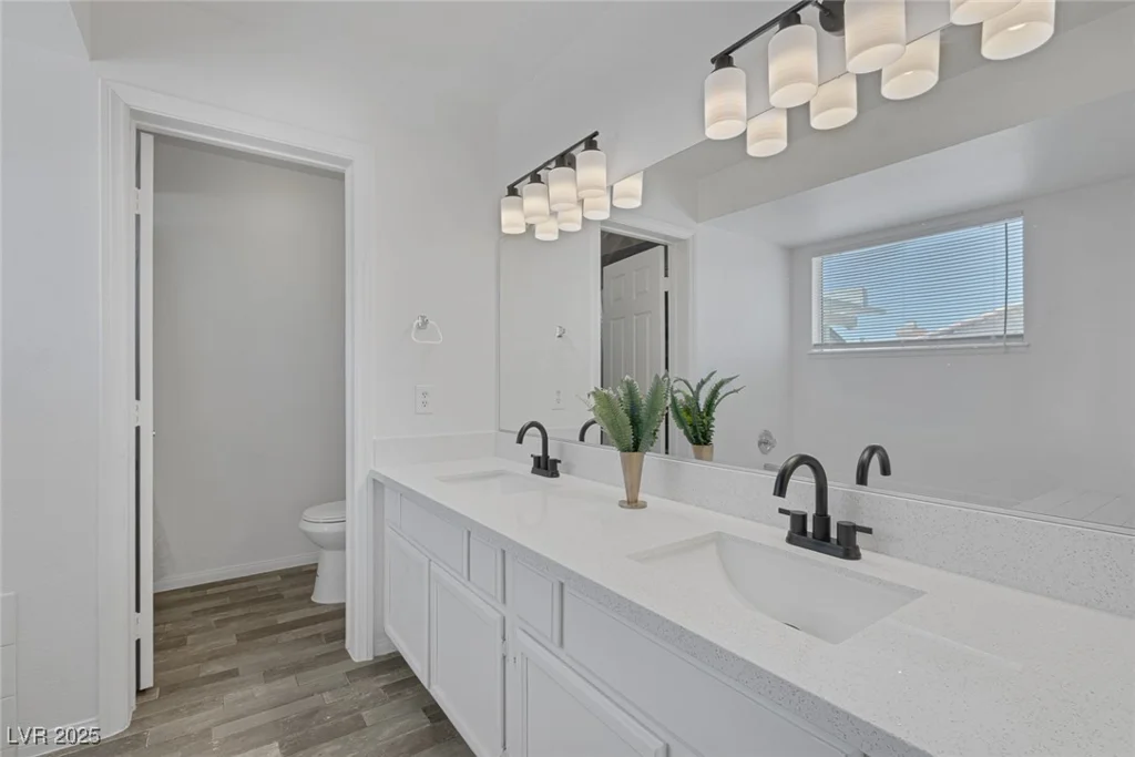 6112 Blossom Knoll, Las Vegas, NV 89108