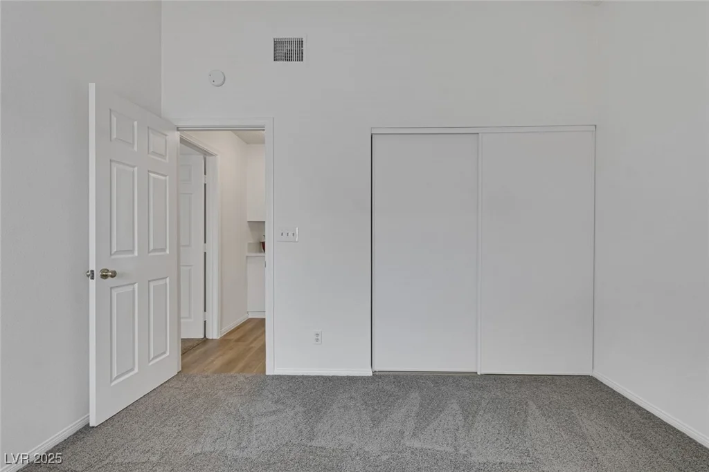 6112 Blossom Knoll, Las Vegas, NV 89108