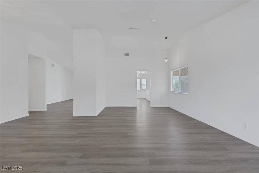 6112 Blossom Knoll, Las Vegas, NV 89108