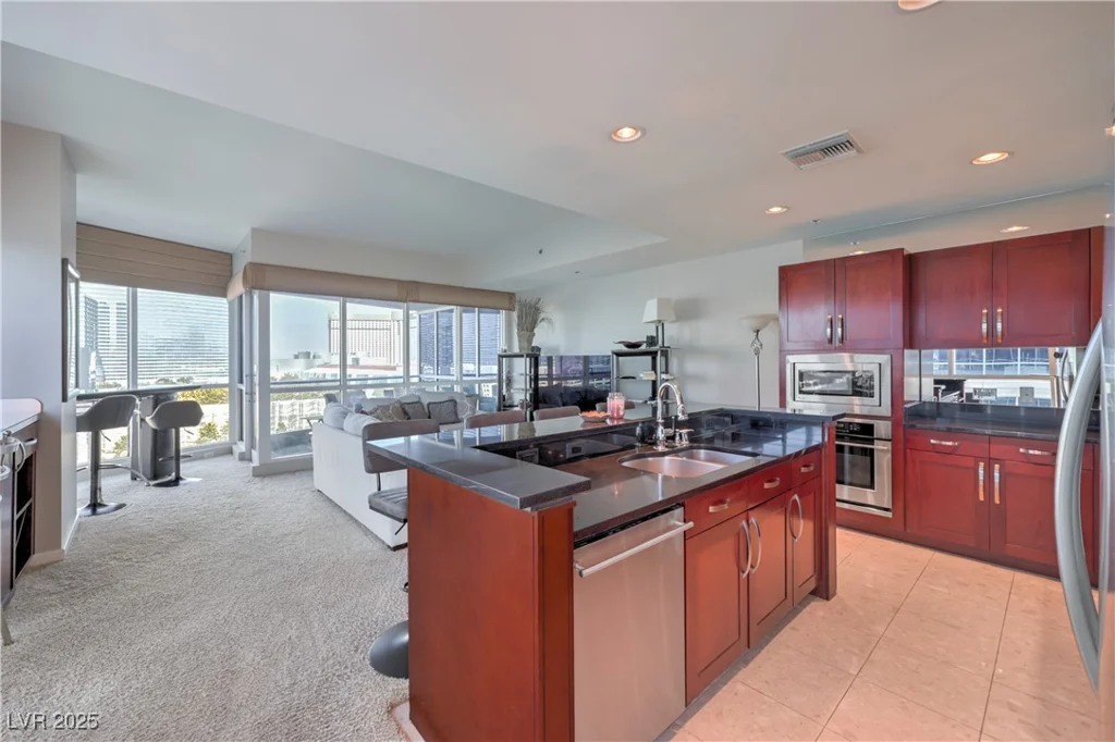 4575 Dean Martin, Las Vegas, NV 89103