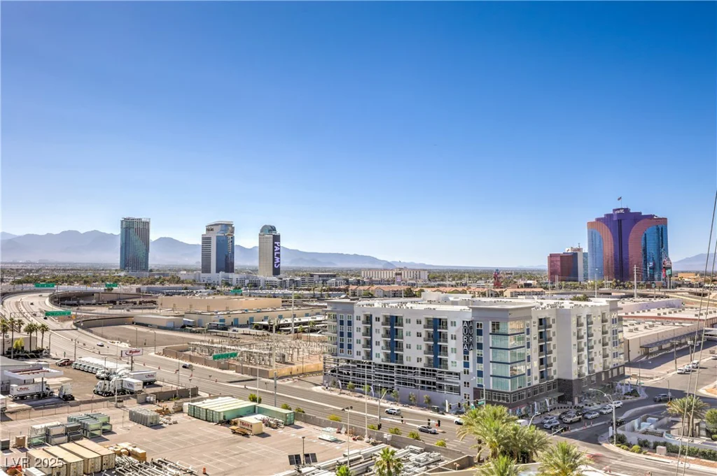4575 Dean Martin, Las Vegas, NV 89103