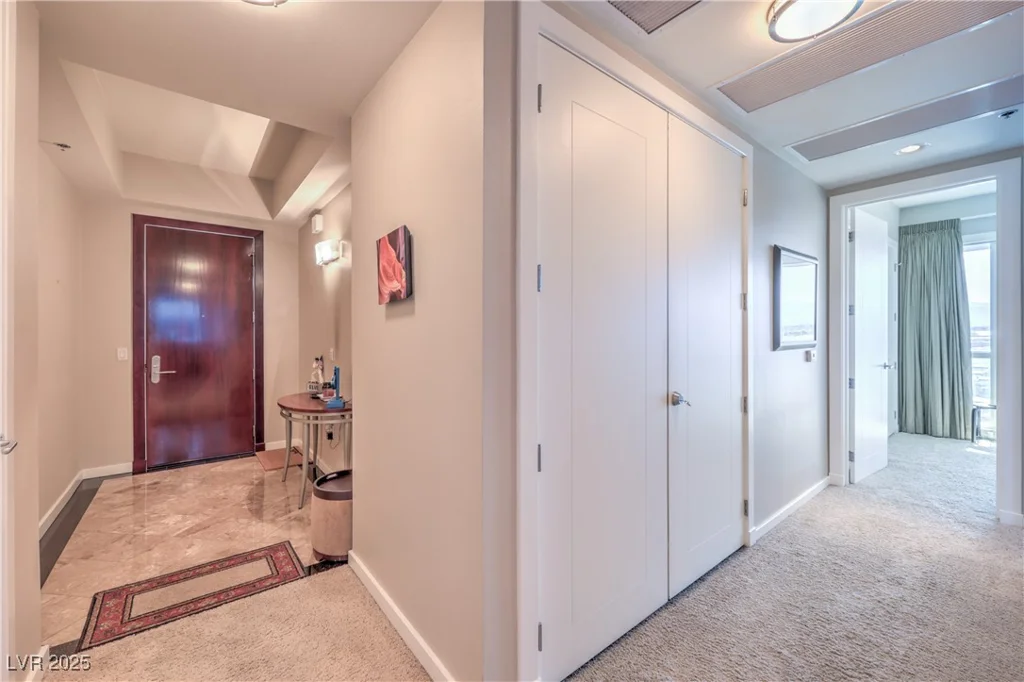 4575 Dean Martin, Las Vegas, NV 89103