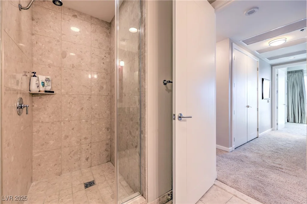 4575 Dean Martin, Las Vegas, NV 89103
