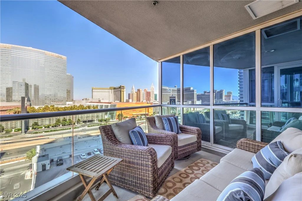 4575 Dean Martin, Las Vegas, NV 89103