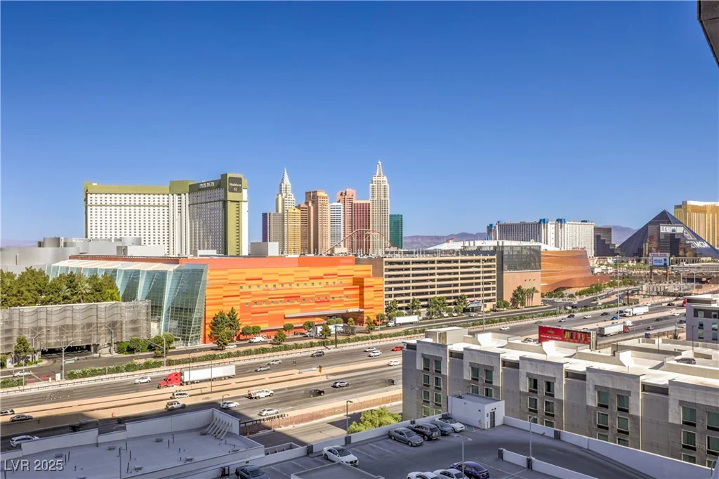 4575 Dean Martin, Las Vegas, NV 89103