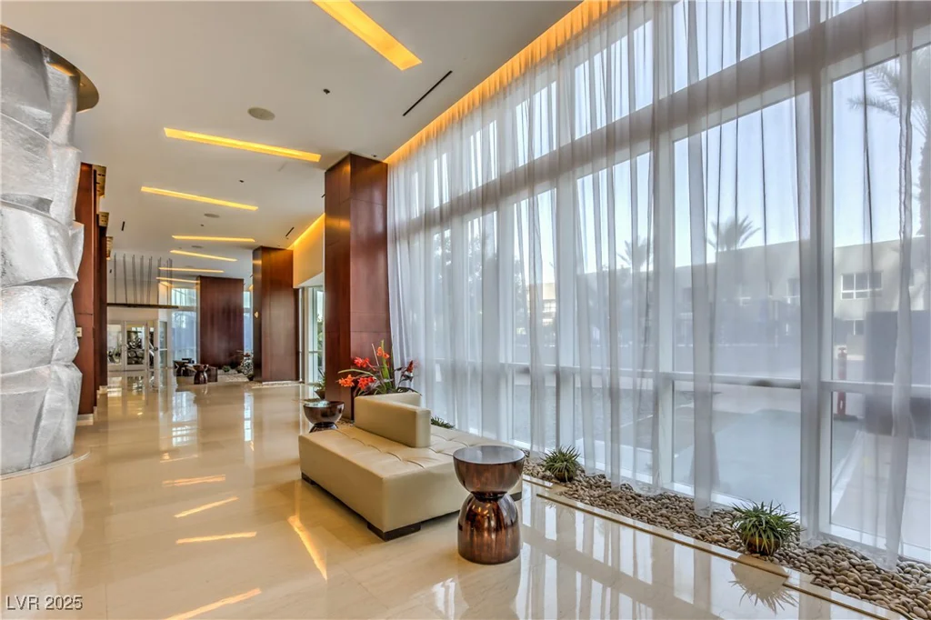 4575 Dean Martin, Las Vegas, NV 89103