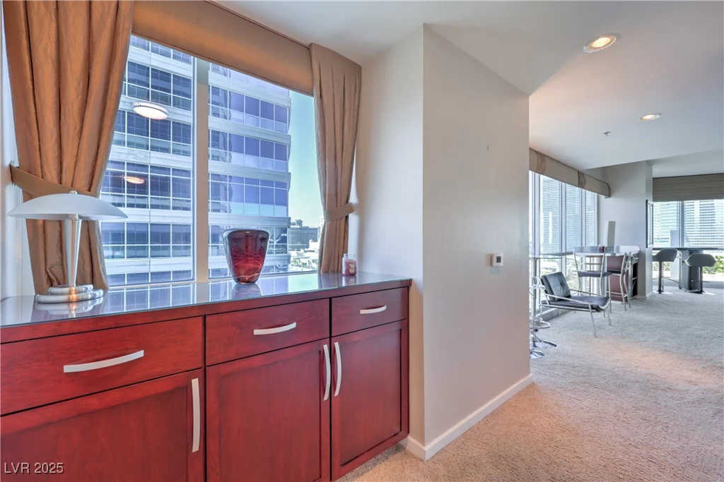 4575 Dean Martin, Las Vegas, NV 89103