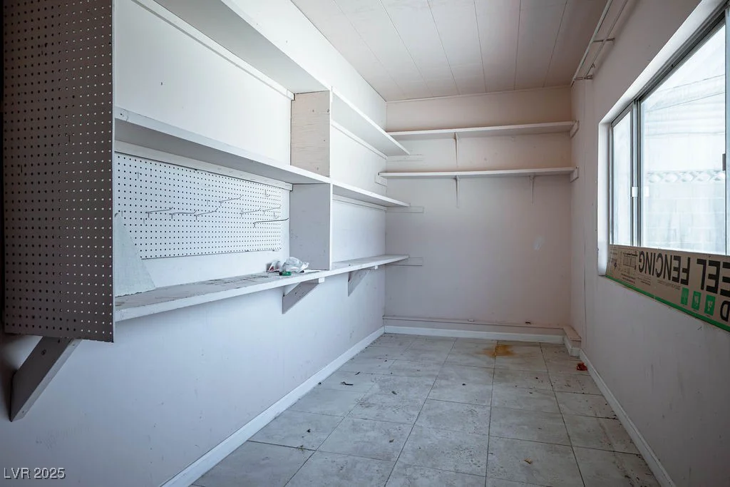 2721 Merritt, Las Vegas, NV 89102