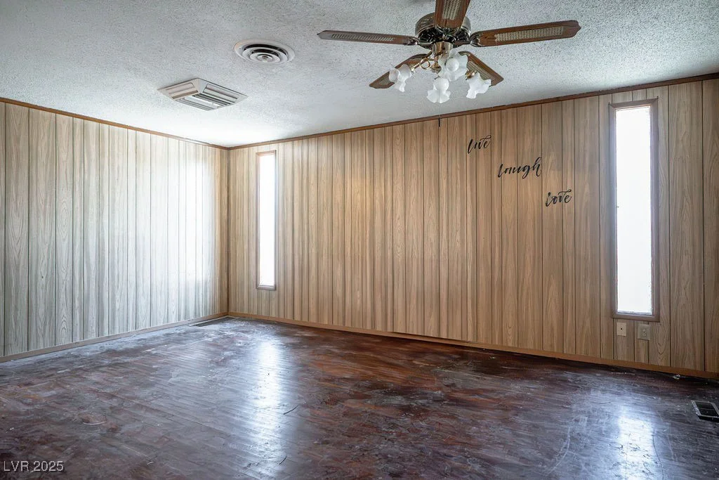 2721 Merritt, Las Vegas, NV 89102