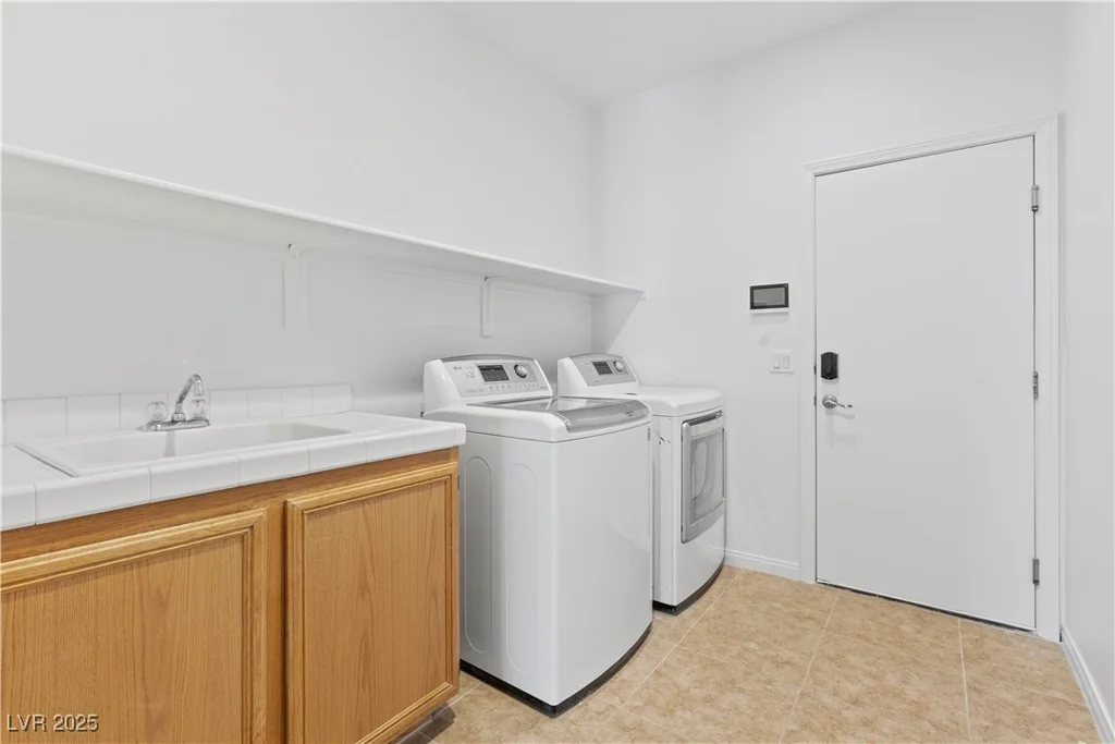 820 Peach, North Las Vegas, NV 89032