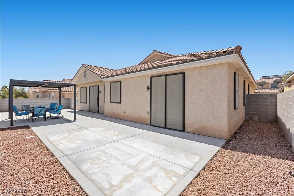 820 Peach, North Las Vegas, NV 89032