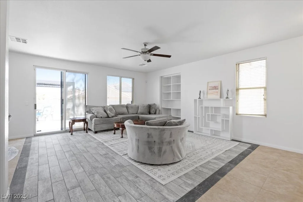 820 Peach, North Las Vegas, NV 89032