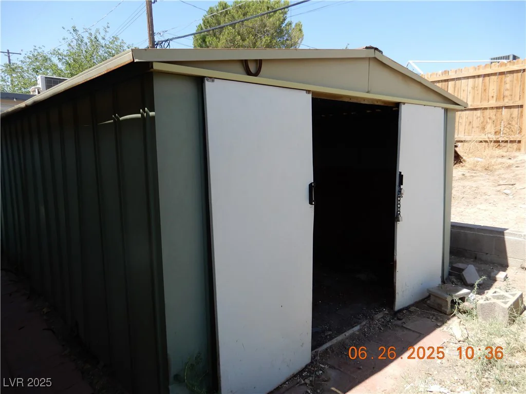 3175 Palmdale, Las Vegas, NV 89121