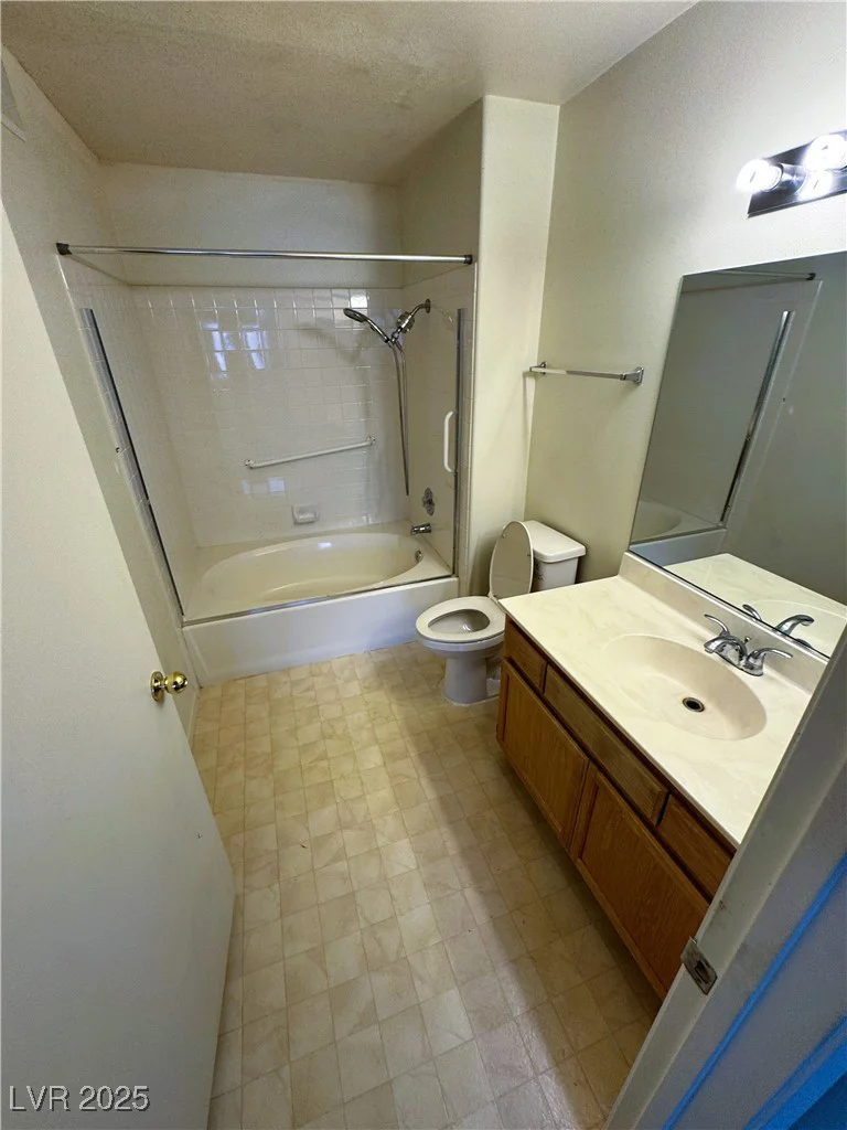 9070 Spring Mountain, Las Vegas, NV 89117