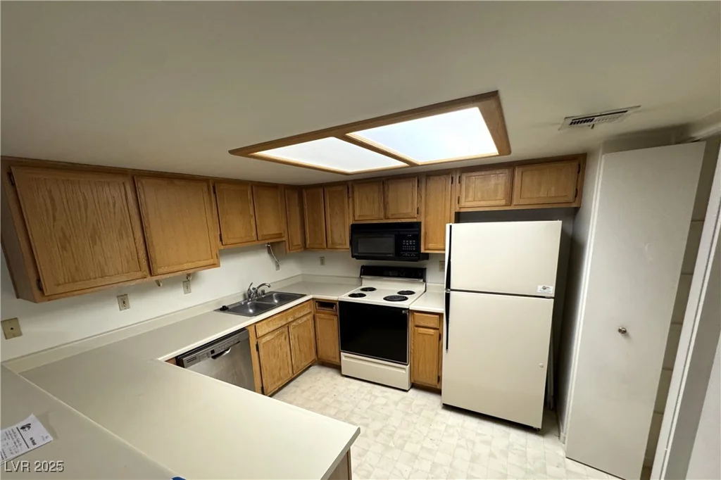 9070 Spring Mountain, Las Vegas, NV 89117