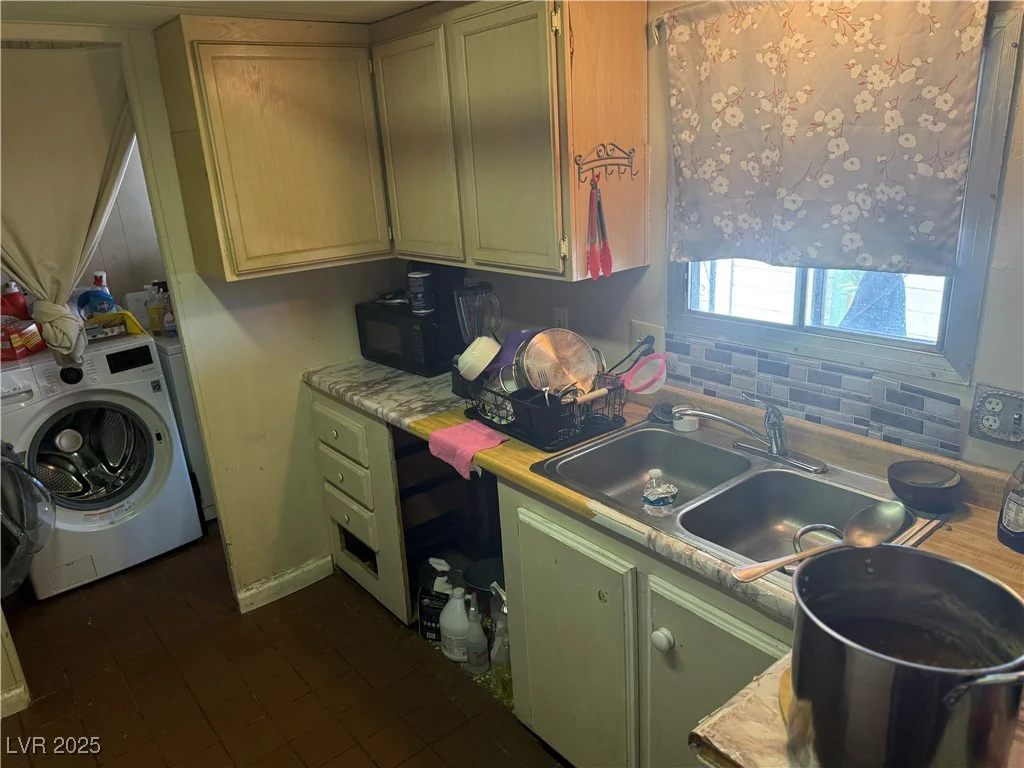 3324 Judson, North Las Vegas, NV 89030