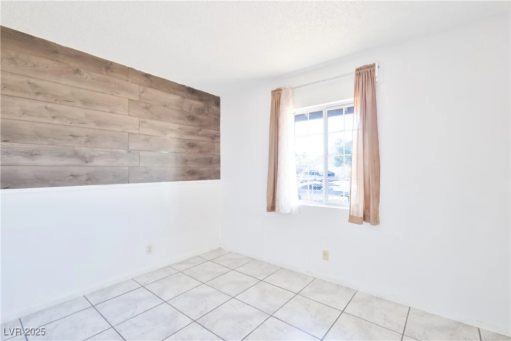 5673 Coaldale, Las Vegas, NV 89110