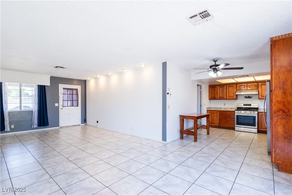 5673 Coaldale, Las Vegas, NV 89110