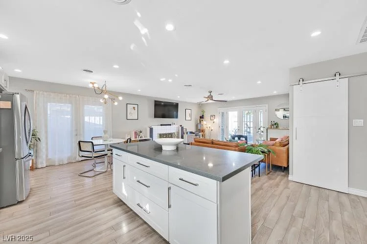 105 Shadow, Las Vegas, NV 89106