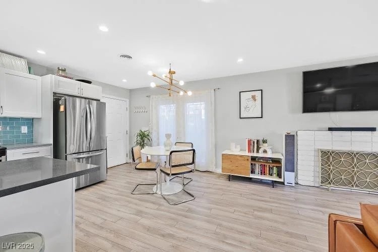 105 Shadow, Las Vegas, NV 89106