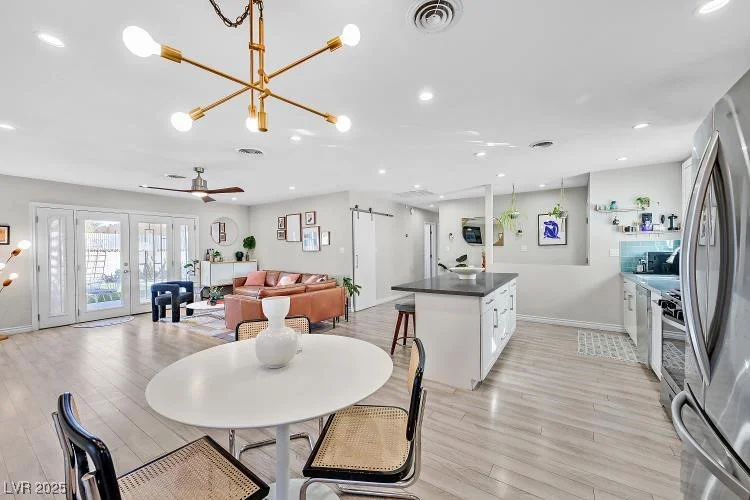 105 Shadow, Las Vegas, NV 89106