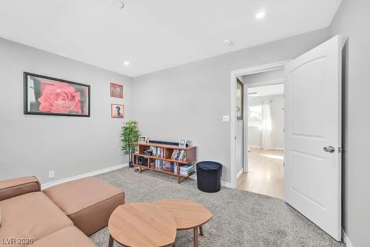 105 Shadow, Las Vegas, NV 89106