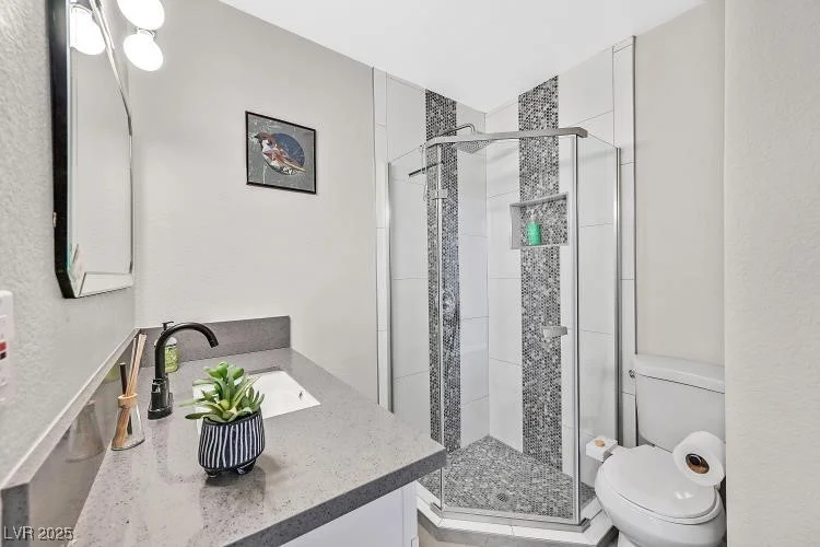 105 Shadow, Las Vegas, NV 89106