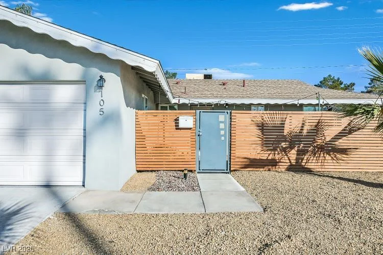 105 Shadow, Las Vegas, NV 89106