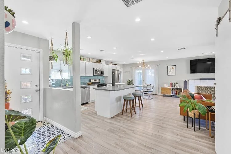 105 Shadow, Las Vegas, NV 89106