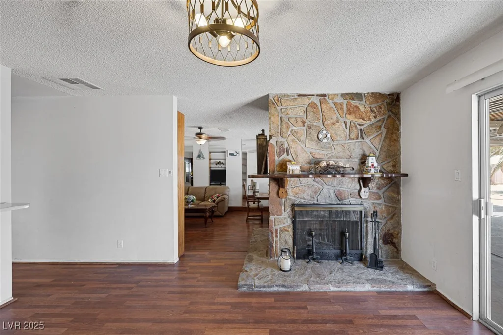4458 El Quinta, Las Vegas, NV 89121