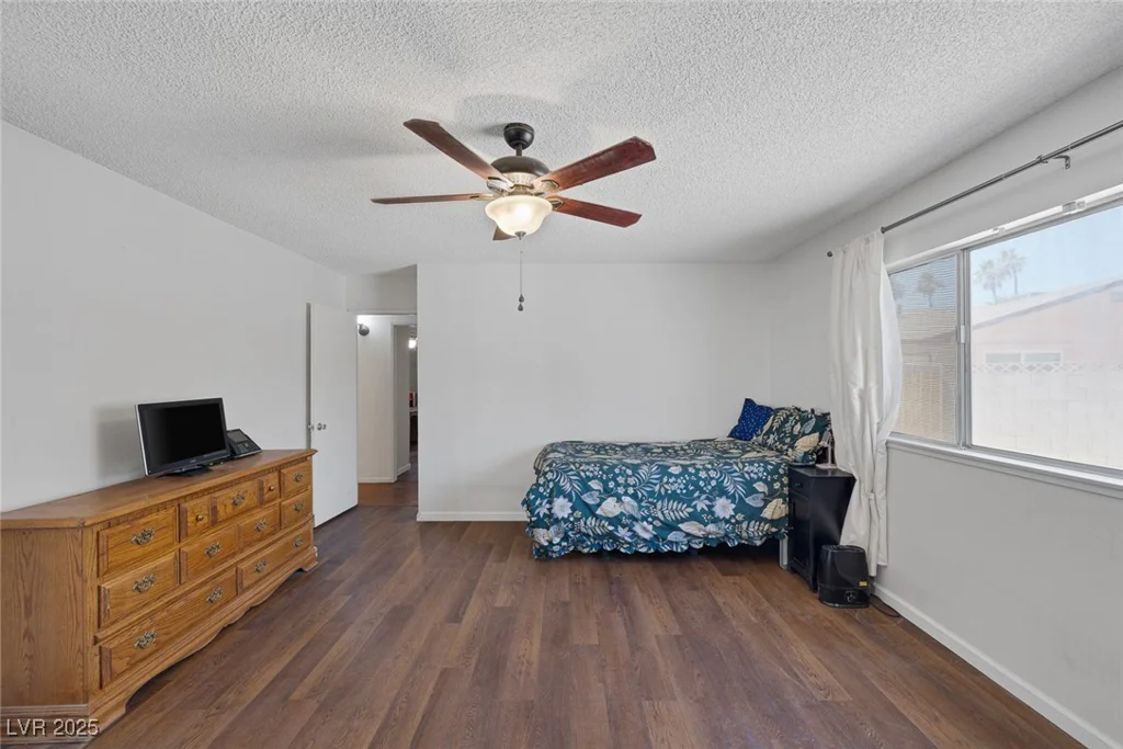 4458 El Quinta, Las Vegas, NV 89121