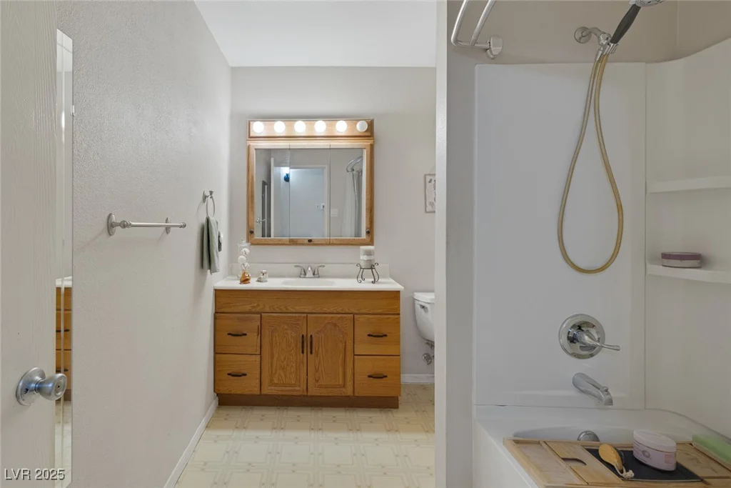 4458 El Quinta, Las Vegas, NV 89121
