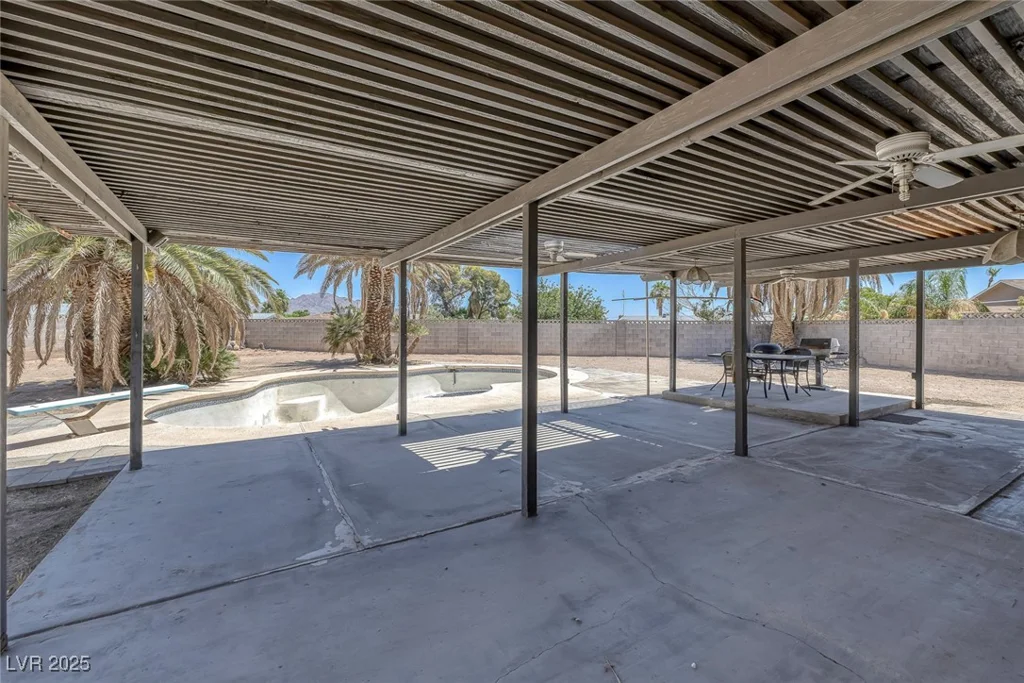 4458 El Quinta, Las Vegas, NV 89121