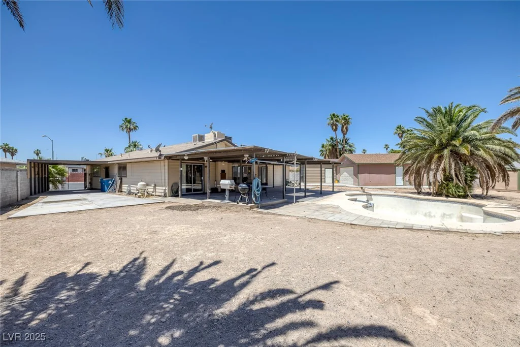4458 El Quinta, Las Vegas, NV 89121