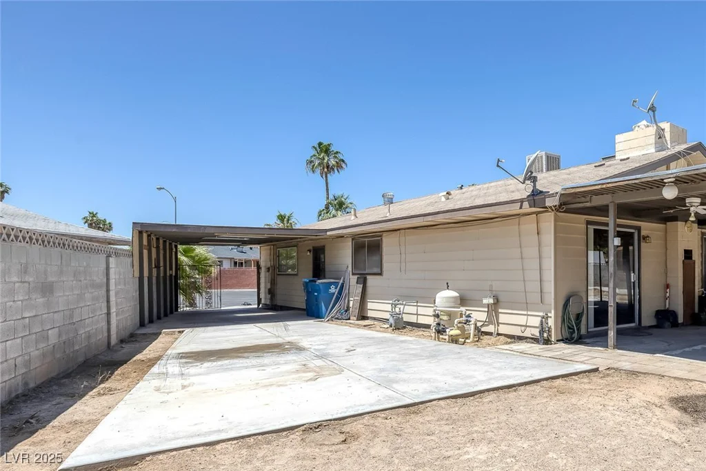 4458 El Quinta, Las Vegas, NV 89121