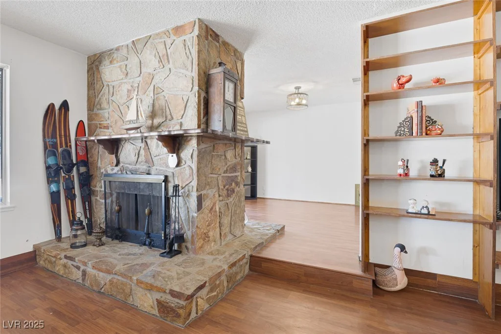 4458 El Quinta, Las Vegas, NV 89121