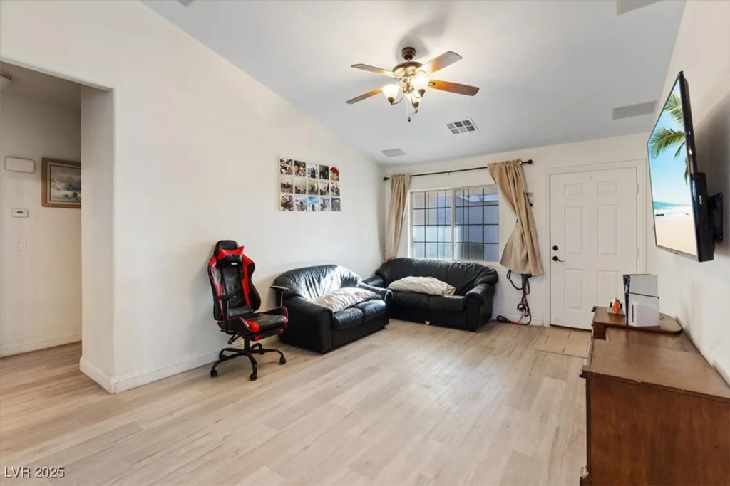 8550 Little Fox, Las Vegas, NV 89123