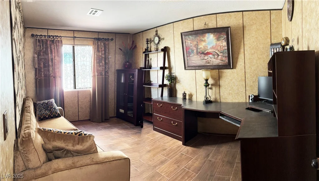 5929 Gentle Creek, North Las Vegas, NV 89031