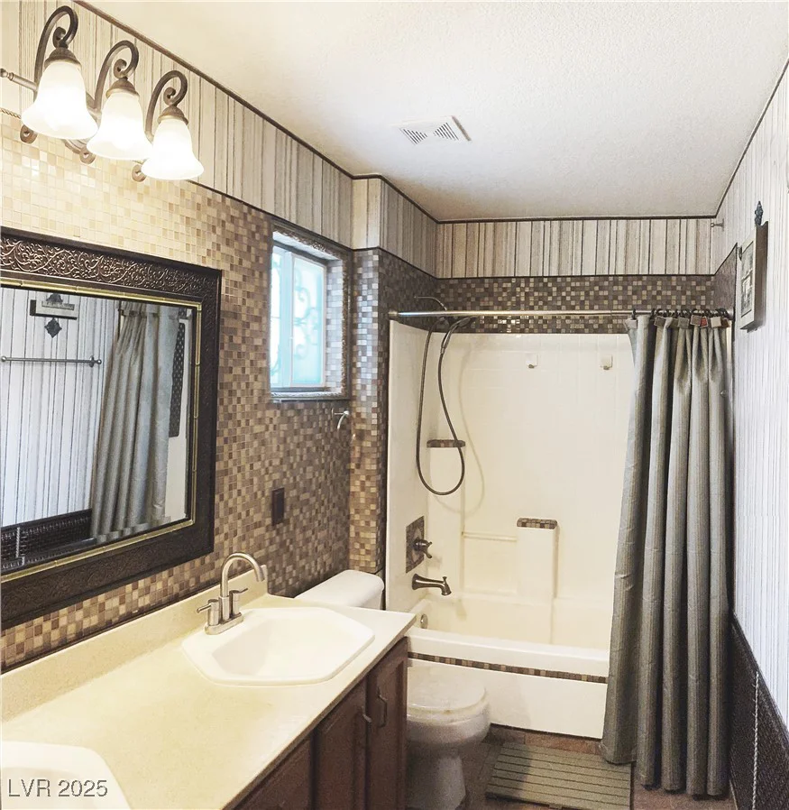 5929 Gentle Creek, North Las Vegas, NV 89031